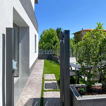 Martina Palace Apartamento Peschiera del Garda